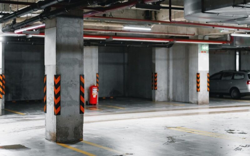 Accidentes con puertas automáticas en el garaje comunitario